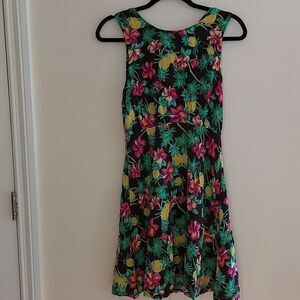 Forever21 Rayon hibiscus dress sz M